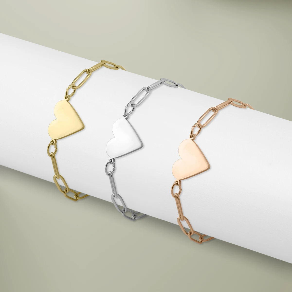 Heart bracelets in gold, silver and rose gold